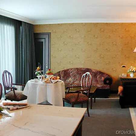 Hotel Grand Eden